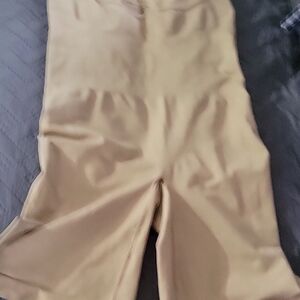 Cream Shape Wear with High Waist and Smooth Seamless Design